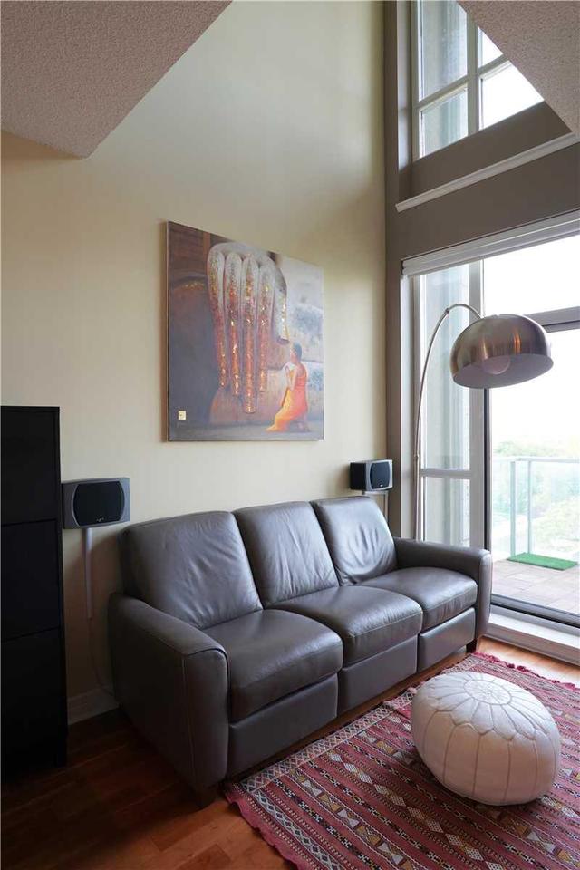 606 - 1 Avondale Ave, Condo with 1 bedrooms, 2 bathrooms and 1 parking in Toronto ON | Image 2