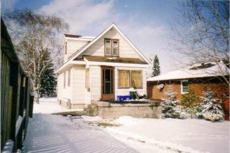487 Dieppe Ave, House detached with 3 bedrooms, 1 bathrooms and 2 parking in Oshawa ON | Image 2