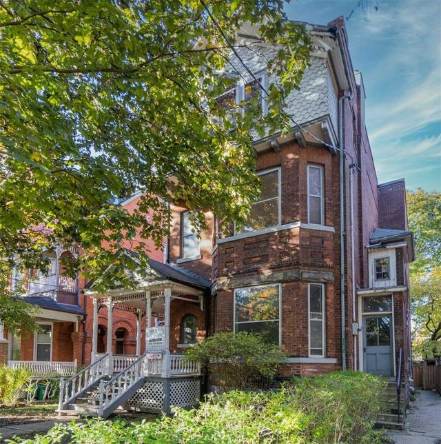 408 Markham St, House detached with 6 bedrooms, 3 bathrooms and 2 parking in Toronto ON | Image 1