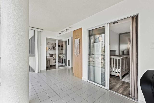 803 - 350 Webb Dr, Condo with 2 bedrooms, 2 bathrooms and 2 parking in Mississauga ON | Image 5