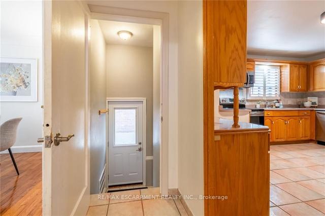 237 Parkdale Ave S, House detached with 3 bedrooms, 2 bathrooms and 2 parking in Hamilton ON | Image 14