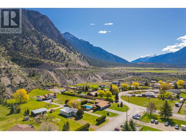 194 Deste Road, House detached with 4 bedrooms, 2 bathrooms and null parking in Lillooet BC | Image 77
