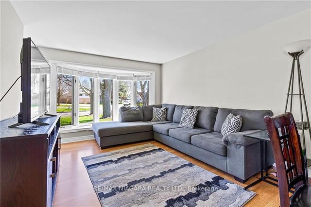 11 Huntingwood Gate, House semidetached with 3 bedrooms, 1 bathrooms and 6 parking in St. Catharines ON | Image 26