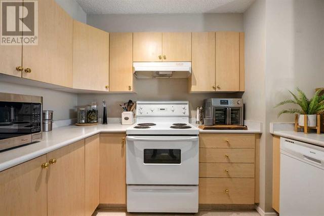 2316, - 2600 66 Street Ne, Condo with 2 bedrooms, 2 bathrooms and 1 parking in Calgary AB | Image 3