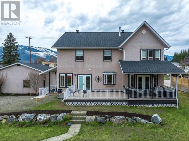 704 Moss Street, House detached with 5 bedrooms, 3 bathrooms and 6 parking in Revelstoke BC | Image 55
