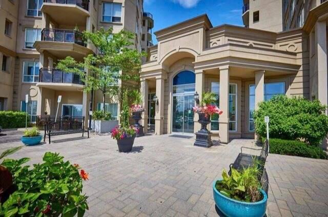 211 - 2 Maison Parc Crt, Condo with 1 bedrooms, 1 bathrooms and 2 parking in Vaughan ON | Image 1