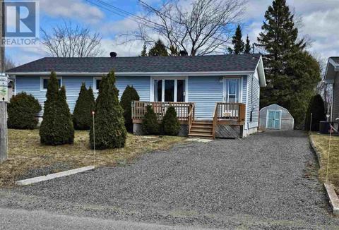726 Cooper St, House detached with 3 bedrooms, 1 bathrooms and null parking in Sault Ste. Marie ON | Card Image