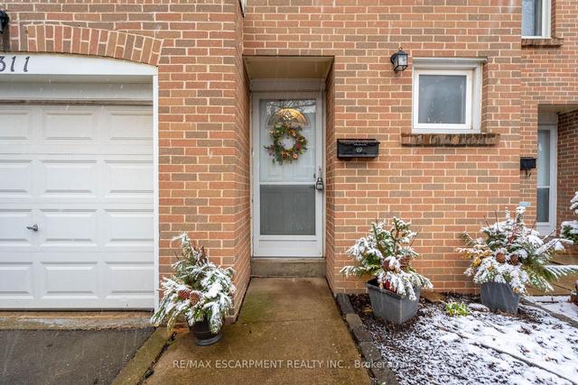 2311 Mountain Grove Ave, Townhouse with 3 bedrooms, 3 bathrooms and 2 parking in Burlington ON | Image 12