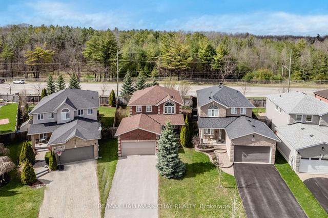 34 Balmoral Pl, House detached with 3 bedrooms, 3 bathrooms and 5 parking in Barrie ON | Image 18