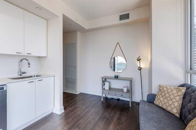 2502 - 30 Roehampton Ave, Condo with 2 bedrooms, 2 bathrooms and 1 parking in Toronto ON | Image 23