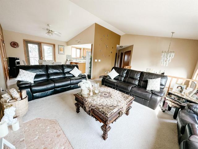 58 Park Drive, House detached with 5 bedrooms, 3 bathrooms and 4 parking in Whitecourt AB | Image 8