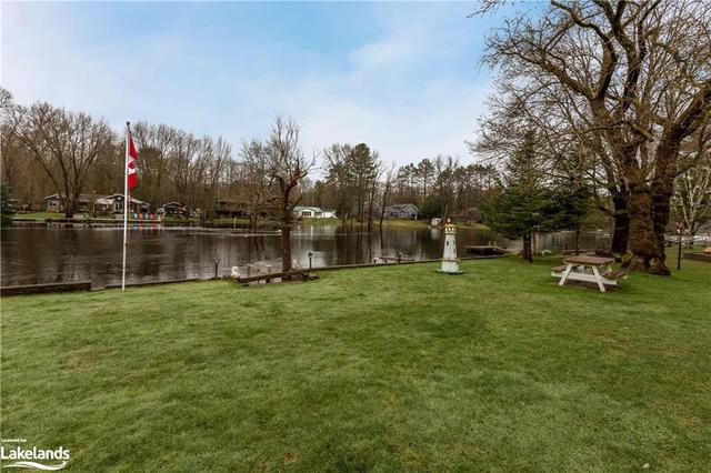 1070 Cowbell Lane, House detached with 3 bedrooms, 1 bathrooms and 8 parking in Gravenhurst ON | Image 42