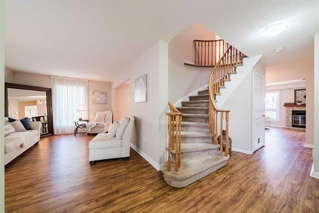 1072 Rathmore Cres, House detached with 3 bedrooms, 3 bathrooms and 4 parking in Pickering ON | Image 31