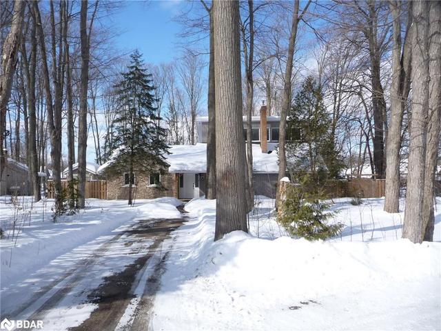1764 Snow Valley Road, House detached with 3 bedrooms, 1 bathrooms and null parking in Springwater ON | Image 1