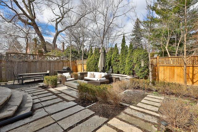 62 Chaplin Cres, House detached with 5 bedrooms, 4 bathrooms and 3 parking in Toronto ON | Image 33