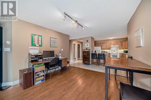 904, - 804 3 Avenue Sw, Condo with 2 bedrooms, 2 bathrooms and 2 parking in Calgary AB | Image 4