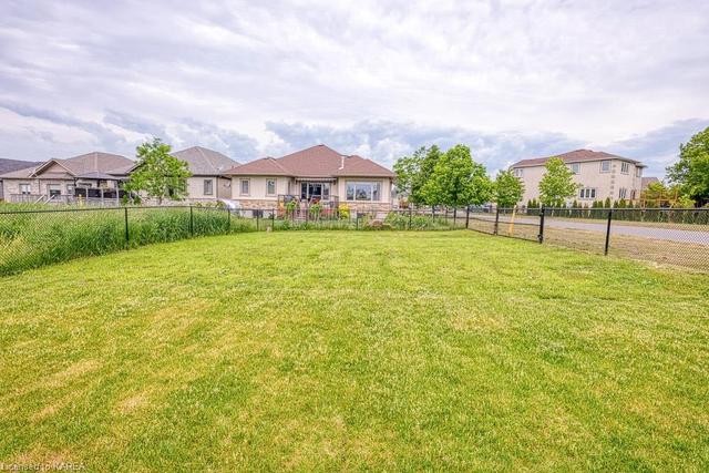 1460 Berkshire Drive, House detached with 3 bedrooms, 2 bathrooms and null parking in Kingston ON | Image 43