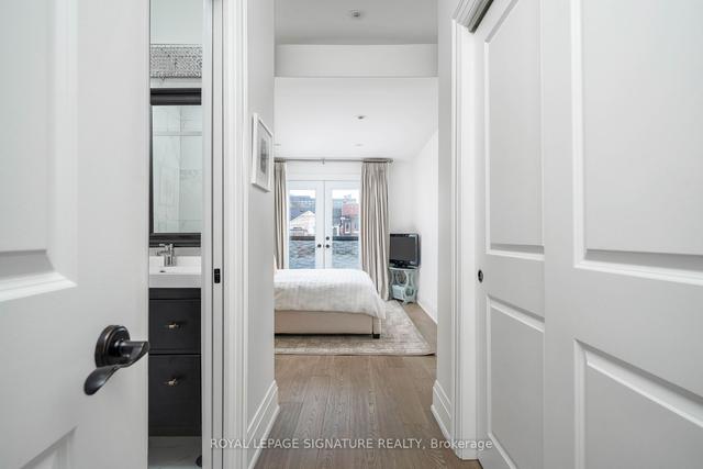 223 Palmerston Ave, House semidetached with 3 bedrooms, 4 bathrooms and 2 parking in Toronto ON | Image 10