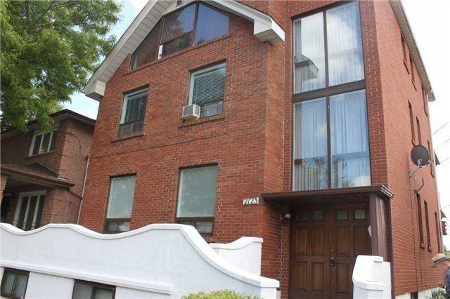 2123 Lawrence Ave W, House detached with 8 bedrooms, 4 bathrooms and 4 parking in Toronto ON | Image 3