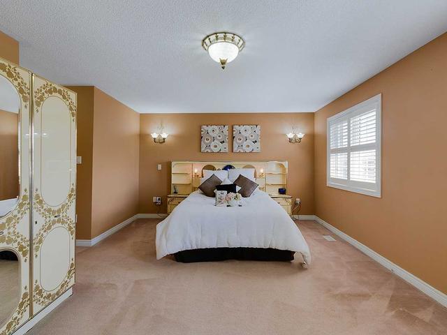 498 Tremblant Crt, House detached with 4 bedrooms, 5 bathrooms and 5 parking in Mississauga ON | Image 11