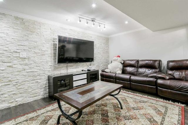 5469 Glen Erin Dr, House detached with 4 bedrooms, 4 bathrooms and 4 parking in Mississauga ON | Image 16