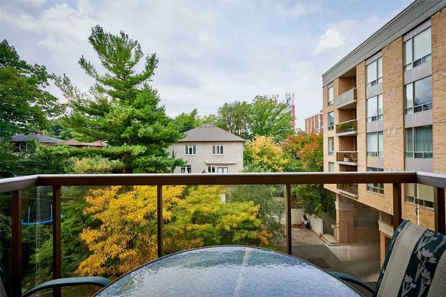 404 - 1750 Bayview Ave, Condo with 3 bedrooms, 3 bathrooms and 2 parking in Toronto ON | Image 13