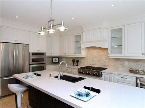 14 Ballantyne Crt, House detached with 4 bedrooms, 5 bathrooms and 6 parking in Toronto ON | Image 5