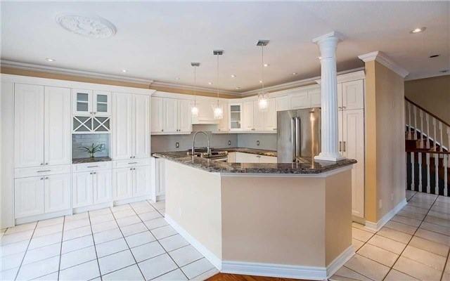 22 Summer Valley Dr, House detached with 4 bedrooms, 4 bathrooms and 4 parking in Brampton ON | Image 5