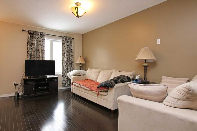 80 Pomell Tr, House semidetached with 3 bedrooms, 3 bathrooms and 1 parking in Brampton ON | Image 3
