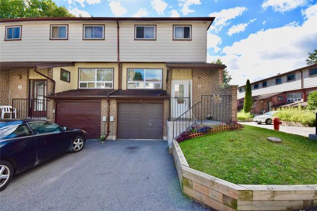 i1 - 63 Ferris Lane, Townhouse with 4 bedrooms, 2 bathrooms and 2 parking in Barrie ON | Image 1