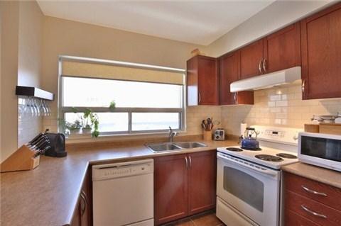 404 - 50 Port St E, Condo with 2 bedrooms, 2 bathrooms and 1 parking in Mississauga ON | Image 8