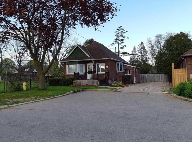 33 Patricia Ave, House detached with 2 bedrooms, 2 bathrooms and 3 parking in Oshawa ON | Image 1