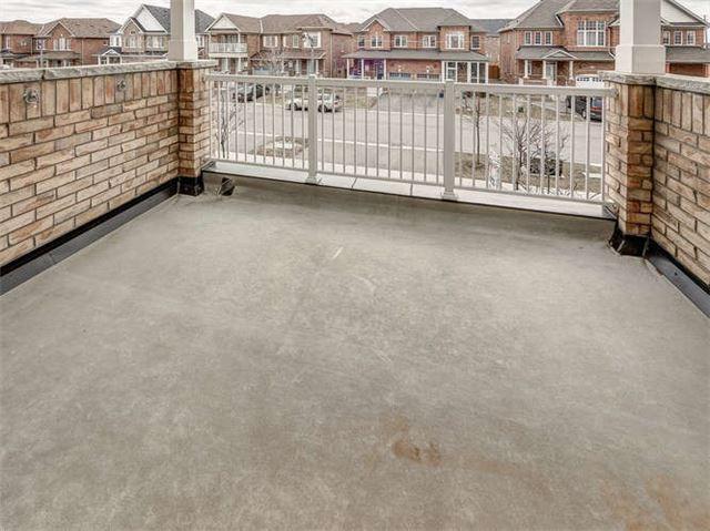 83 Chokecherry Cres, House attached with 3 bedrooms, 3 bathrooms and 3 parking in Markham ON | Image 9