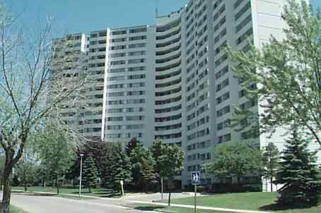 401 - 530 Lolita Gdns, Condo with 2 bedrooms, 1 bathrooms and 1 parking in Mississauga ON | Image 1