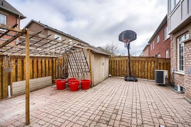 236 La Rocca Ave, House detached with 4 bedrooms, 5 bathrooms and 7 parking in Vaughan ON | Image 24