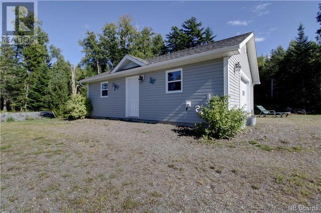 1330 Route 705, House detached with 2 bedrooms, 2 bathrooms and null parking in Wickham NB | Image 33
