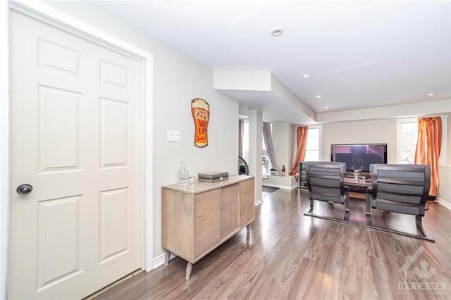 95 Gray Crescent, Townhouse with 3 bedrooms, 3 bathrooms and 3 parking in Ottawa ON | Image 22