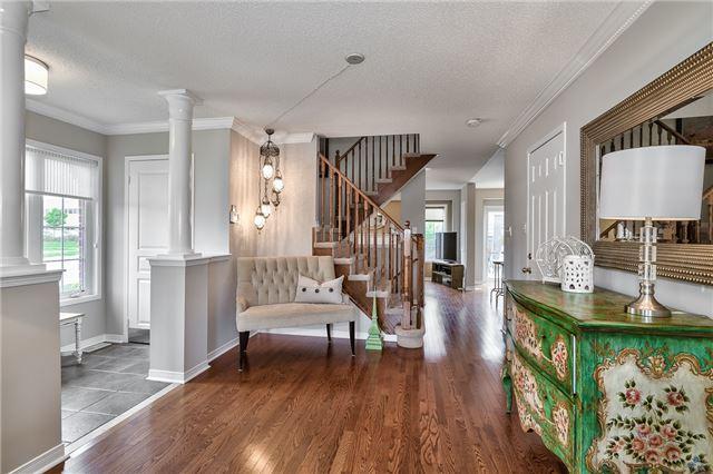 2439 Postmaster Dr, House attached with 4 bedrooms, 4 bathrooms and 3 parking in Oakville ON | Image 3