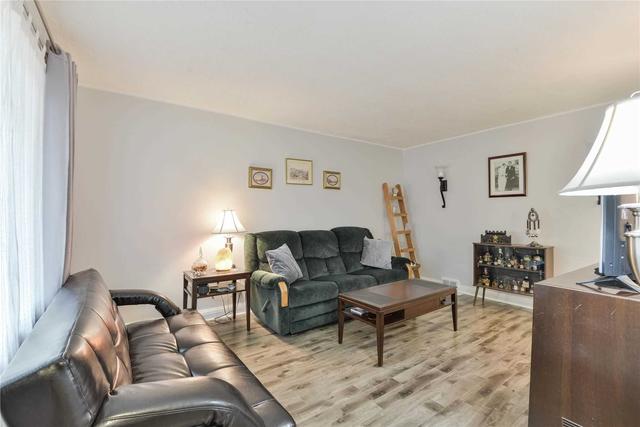8 Binsell Ave, House detached with 4 bedrooms, 2 bathrooms and 7 parking in Brampton ON | Image 16