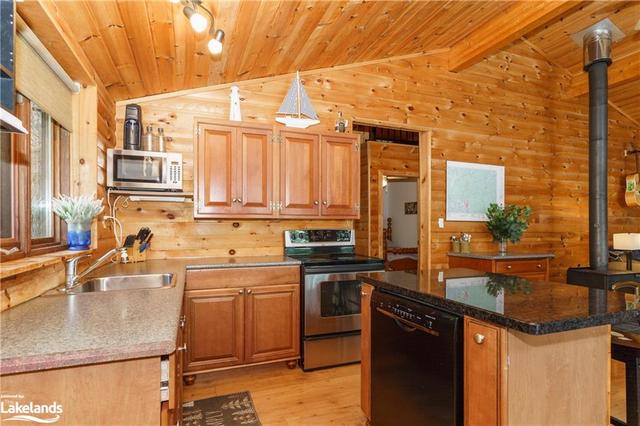 236 Macbeth Island, House detached with 3 bedrooms, 1 bathrooms and null parking in Bracebridge ON | Image 12