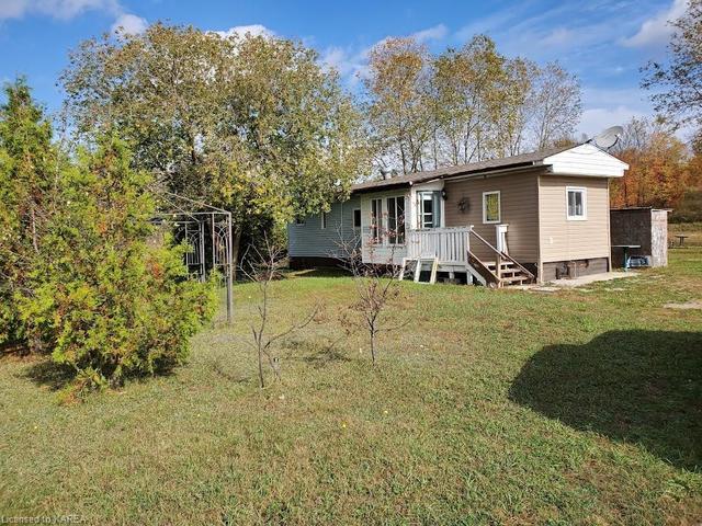 4280 Henderson Road Road, House detached with 2 bedrooms, 1 bathrooms and 4 parking in Central Frontenac ON | Image 12