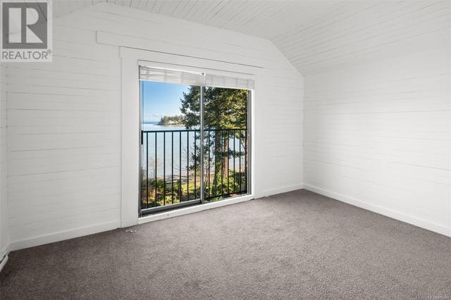 10393 Allbay Rd, House detached with 4 bedrooms, 2 bathrooms and 2 parking in Sidney BC | Image 33