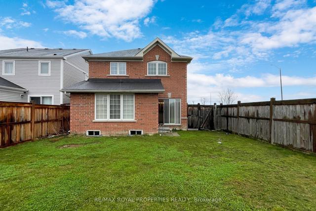 1177 Edward Bolton Cres, House detached with 4 bedrooms, 3 bathrooms and 6 parking in Oshawa ON | Image 32