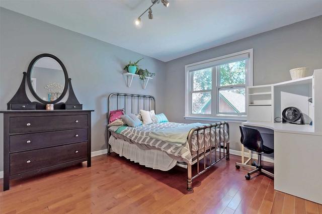255 Zelda Cres, House semidetached with 2 bedrooms, 2 bathrooms and 4 parking in Richmond Hill ON | Image 4