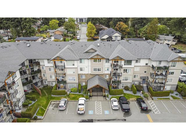 101 - 2955 Diamond Crescent, Condo with 2 bedrooms, 2 bathrooms and null parking in Abbotsford BC | Image 3