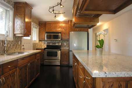 63 Jasper Dr, House detached with 3 bedrooms, 2 bathrooms and 3 parking in Toronto ON | Image 4
