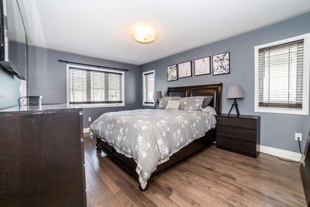 30 Connell Lane, Townhouse with 3 bedrooms, 3 bathrooms and 2 parking in Clarington ON | Image 13