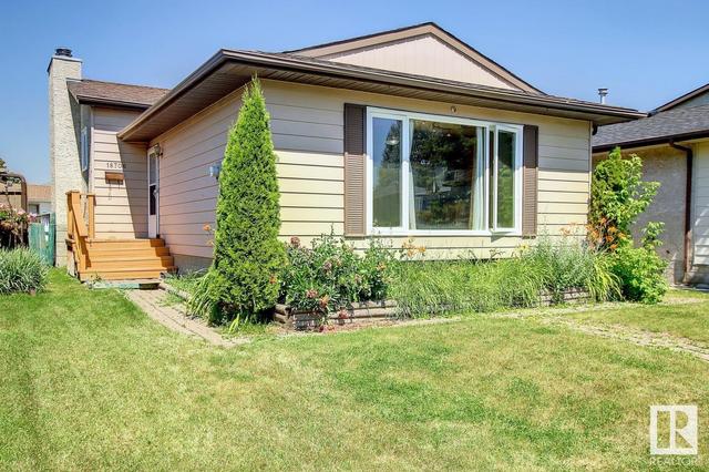 18706 54 Av Nw Nw, House detached with 3 bedrooms, 2 bathrooms and null parking in Edmonton AB | Image 1