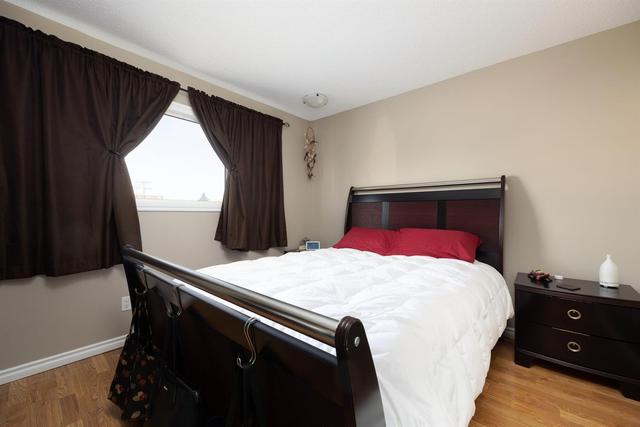 149 Hardin Street, Home with 2 bedrooms, 1 bathrooms and 2 parking in Wood Buffalo AB | Image 12