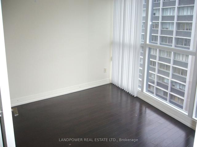 1803 - 21 Carlton St, Condo with 1 bedrooms, 1 bathrooms and 0 parking in Toronto ON | Image 2